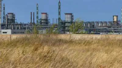 U.S. Floats Lifeline to Russia: Allowing More Gas Sales to Europe