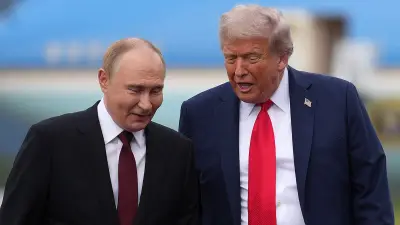 The Midterms Are in 13 Days, So of Course Trump Is Picking a Fight With His Own Party