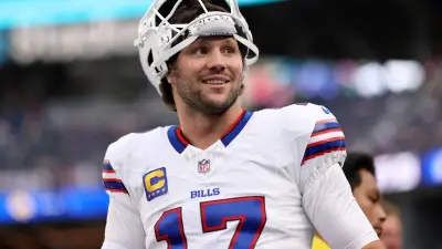 Josh Allen Draws Peyton Manning Comparison From Legendary NFL Broadcaster