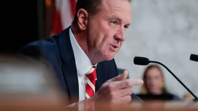 GOP senator airballs perjury claim against Jack Smith over apparent Hawks/Hawkeyes mixup