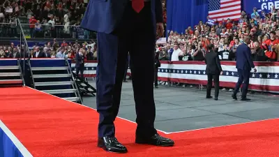 In Islamophobic Rant, Trump Seeks to Stir Republican Base in Michigan