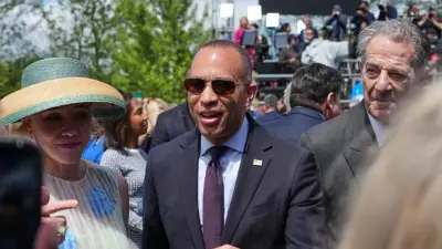 Hakeem Jeffries' Trip to a Cuban Bakery Did Not Go Well at All